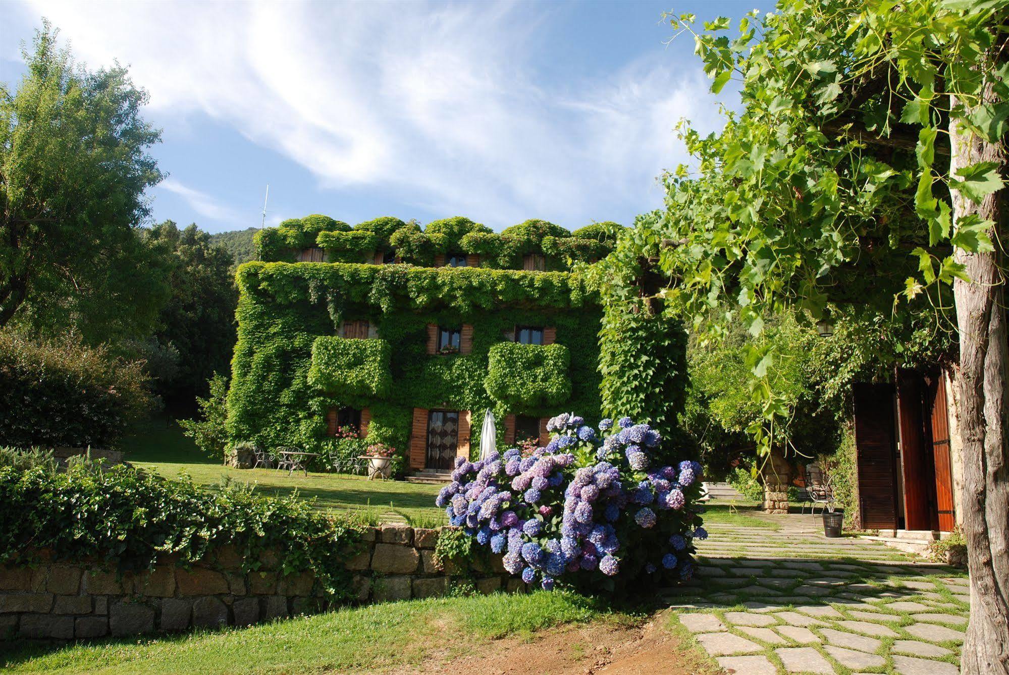 L'Agnata Di De Andre Boutique Hotel 템피오파우사니아 외부 사진